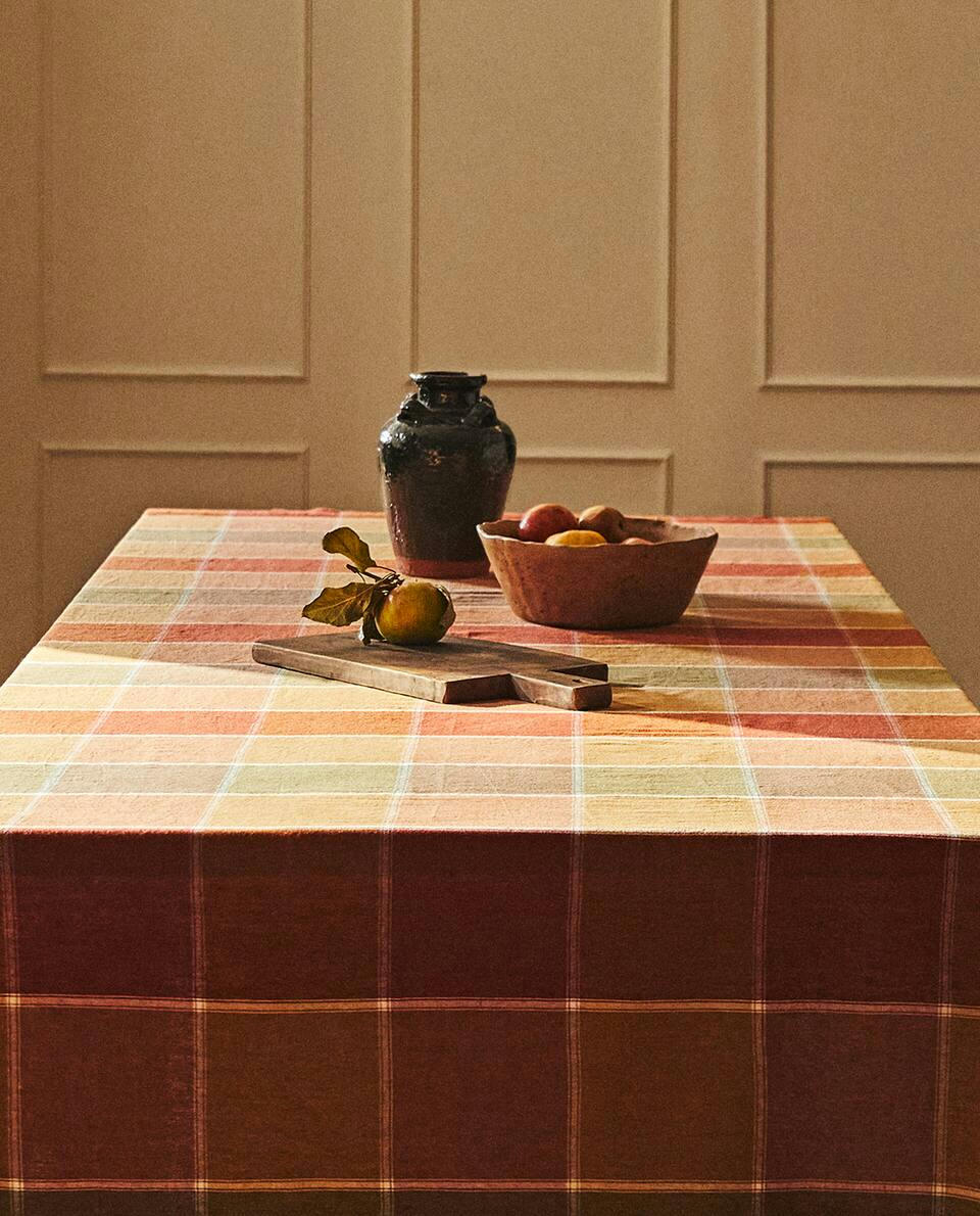 CHECK LINEN TABLECLOTH