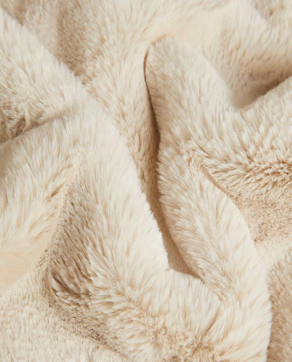 FUR BLANKET