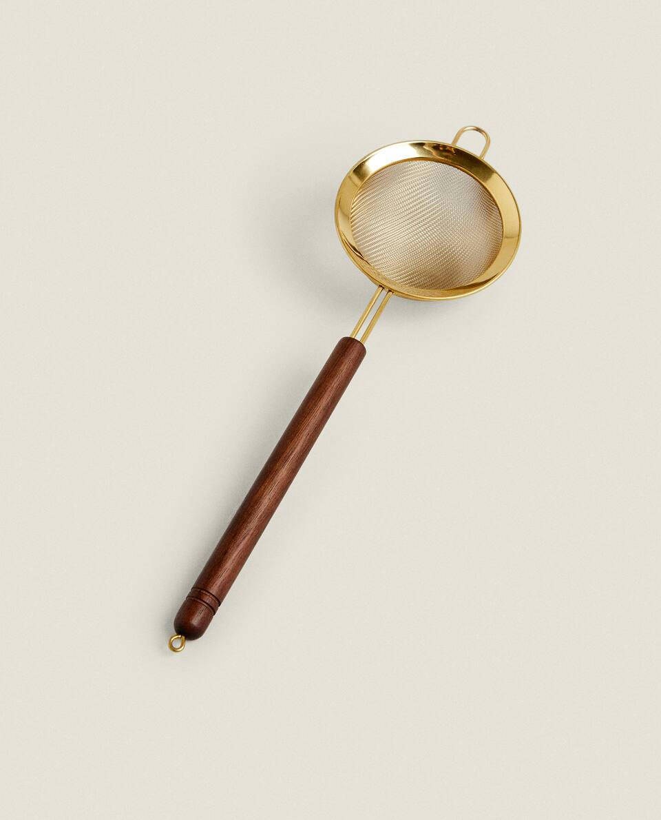 WOOD AND METAL COLANDER