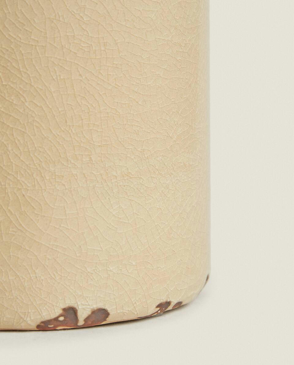 CERAMIC VASE WITH HANDLES