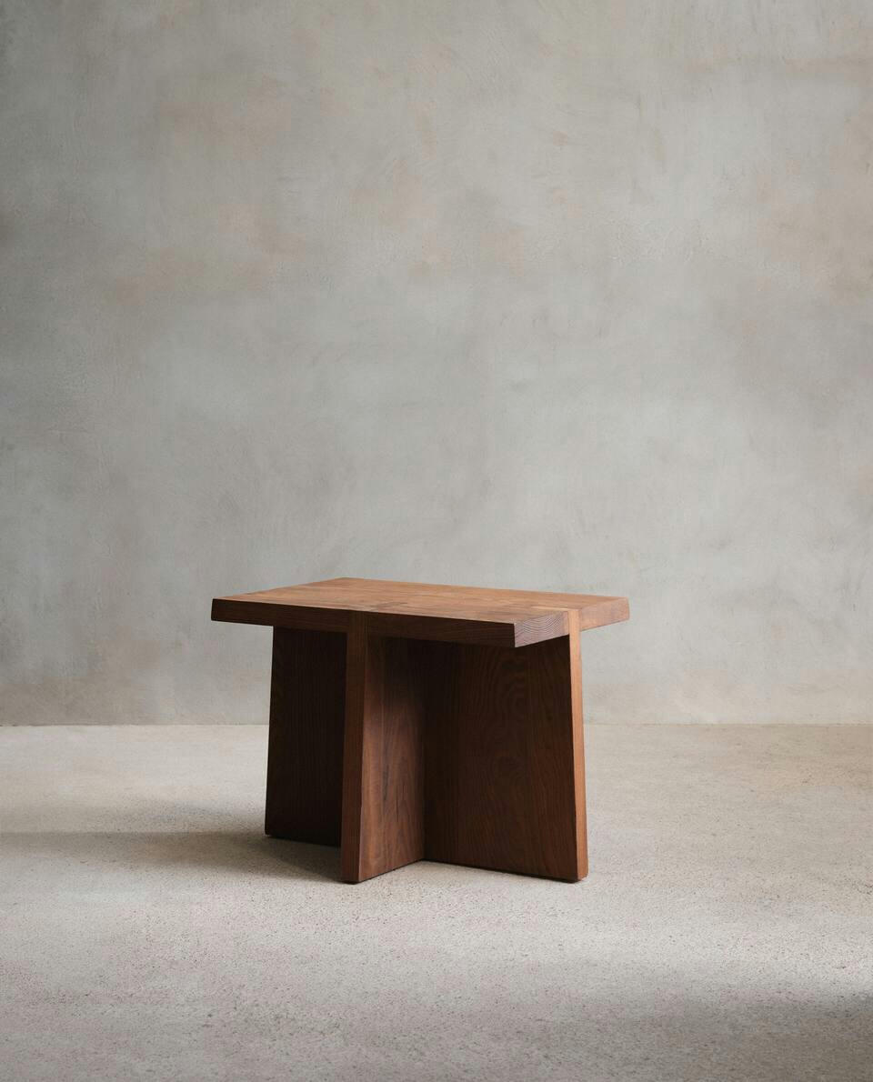 SIDE TABLE 01