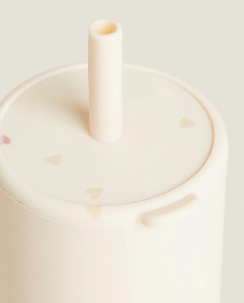 SILICONE HEART TUMBLER WITH STRAW