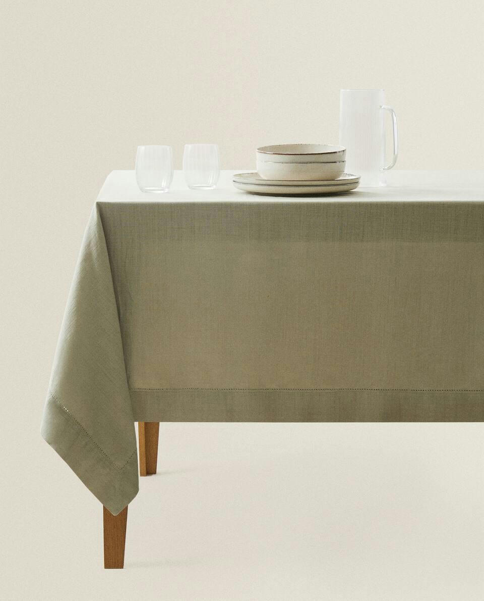 HEMSTITCHED TABLECLOTH