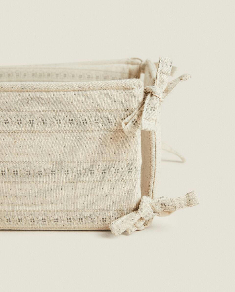 LINEN ORGANISER WITH BORDER