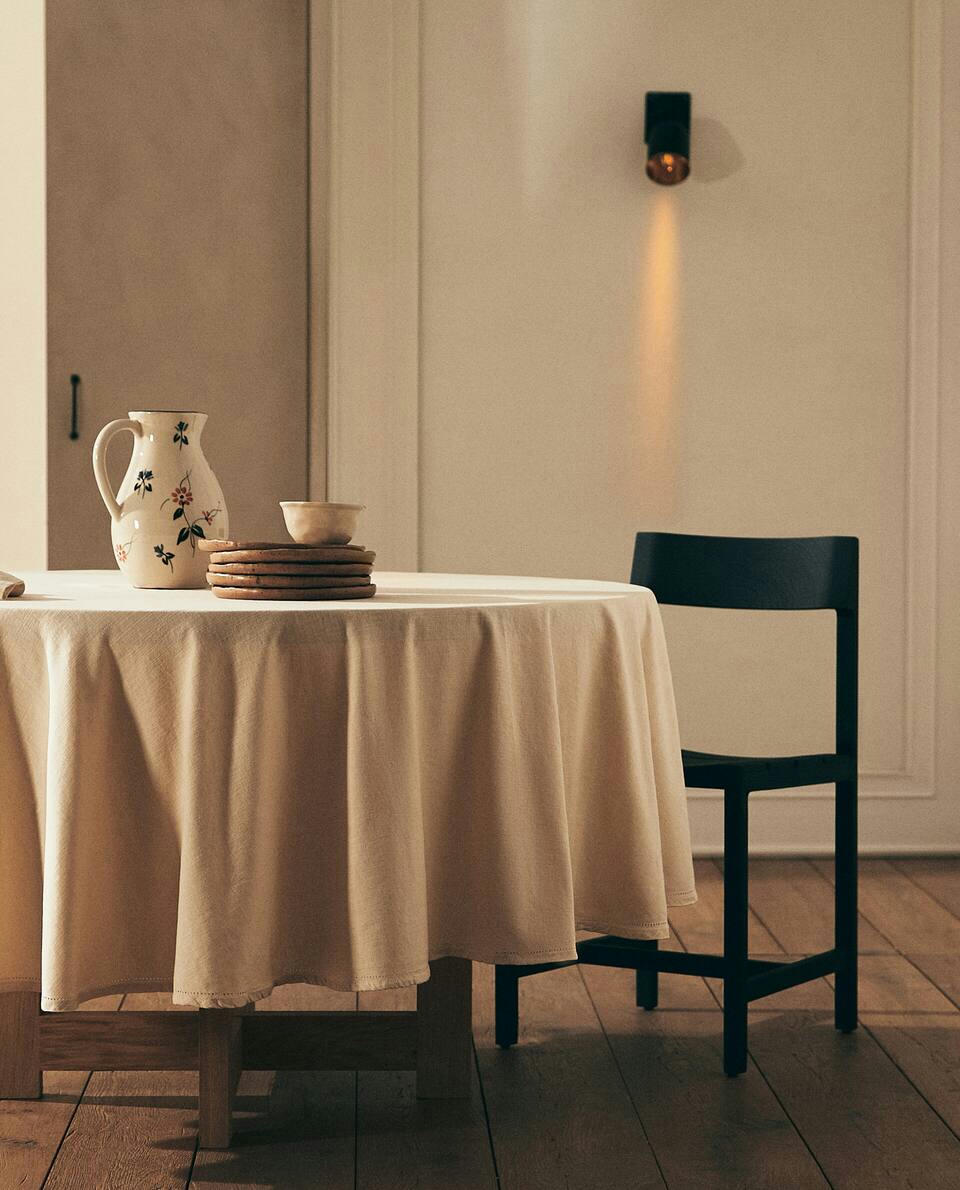 HEMSTITCHED TABLECLOTH