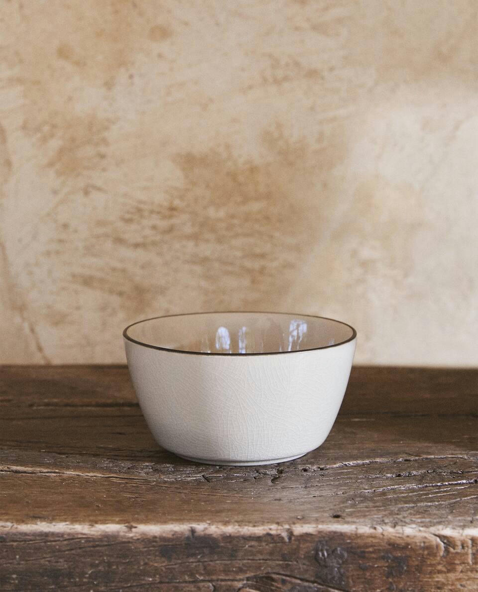 STONEWARE BOWL WITH RIM