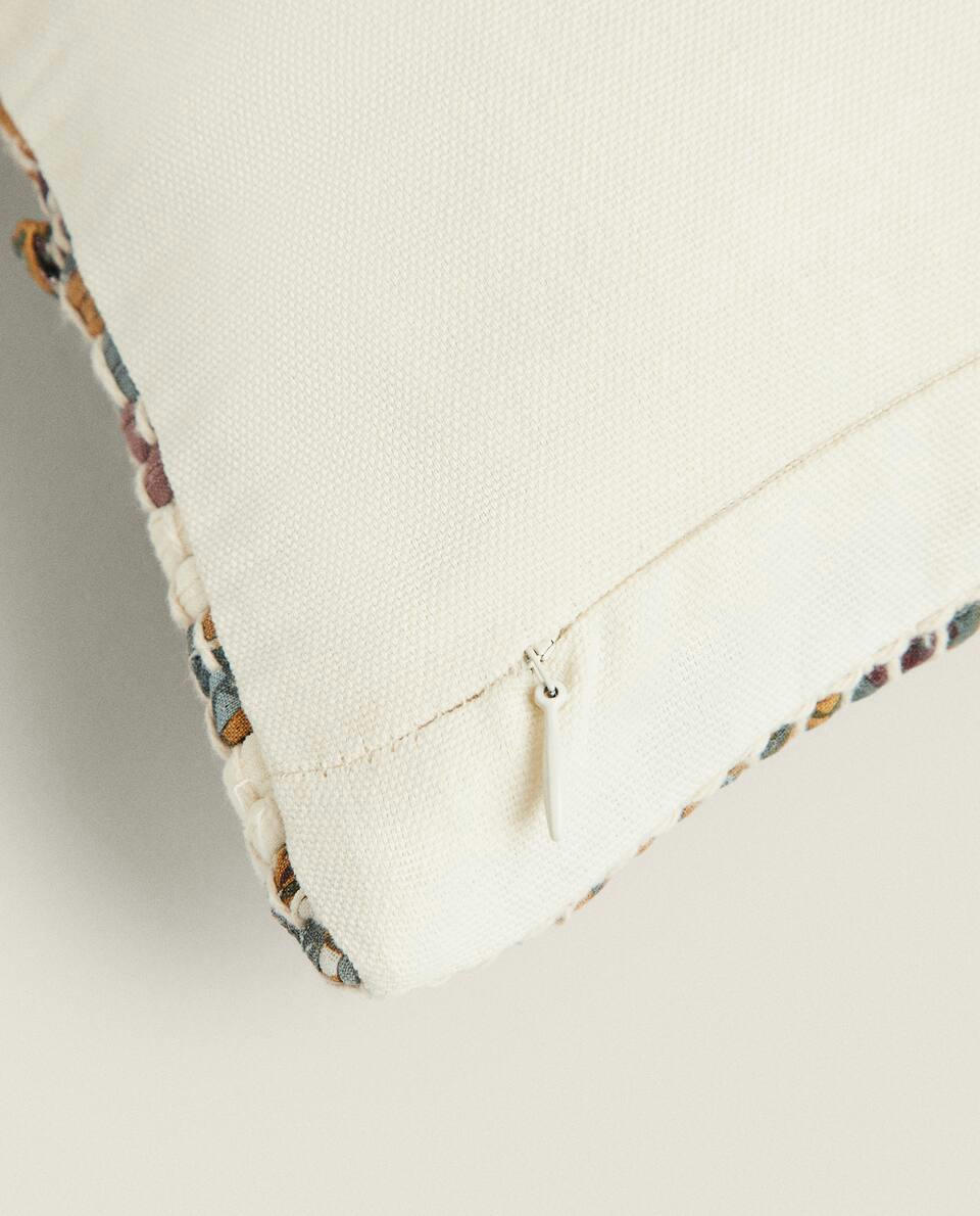 CHILDREN’S STRIPED CUSHION COVER