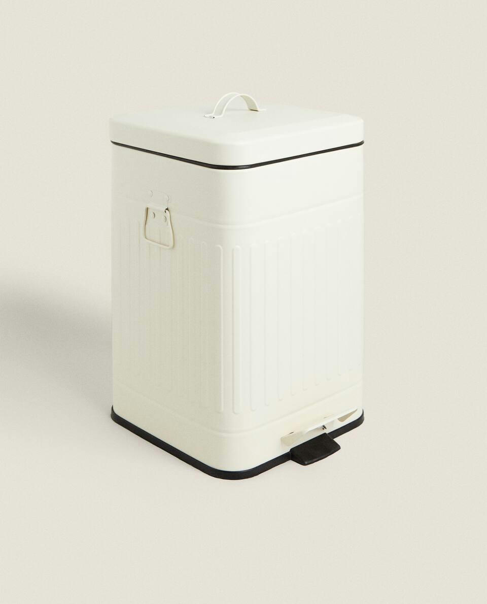 KITCHEN BIN