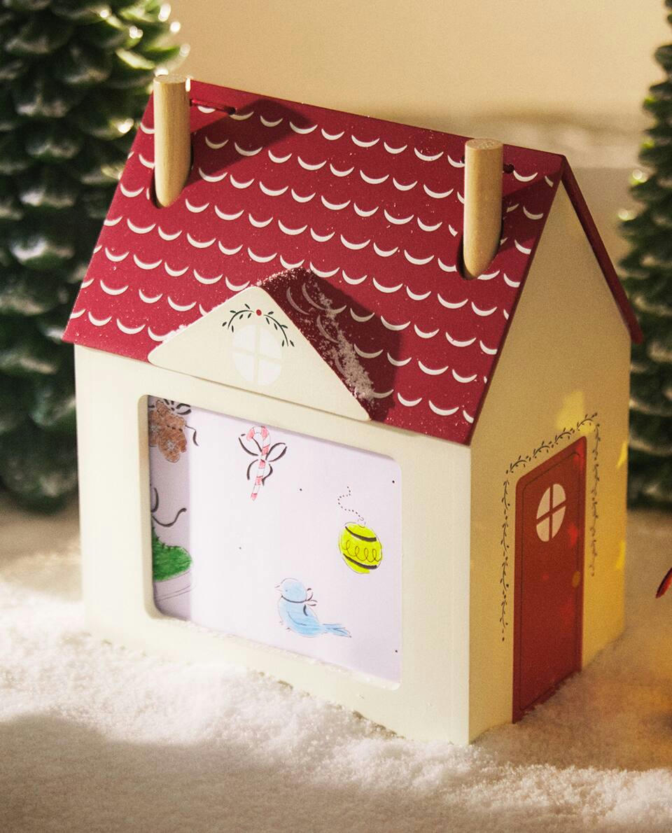 CHILDREN’S CHRISTMAS COLOURING HOUSE FRAME