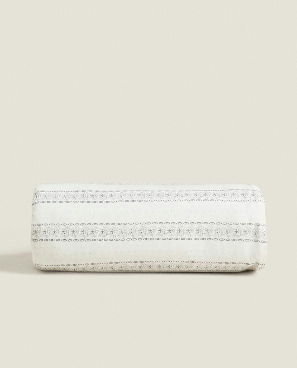 TOWEL WITH FLORAL BORDER