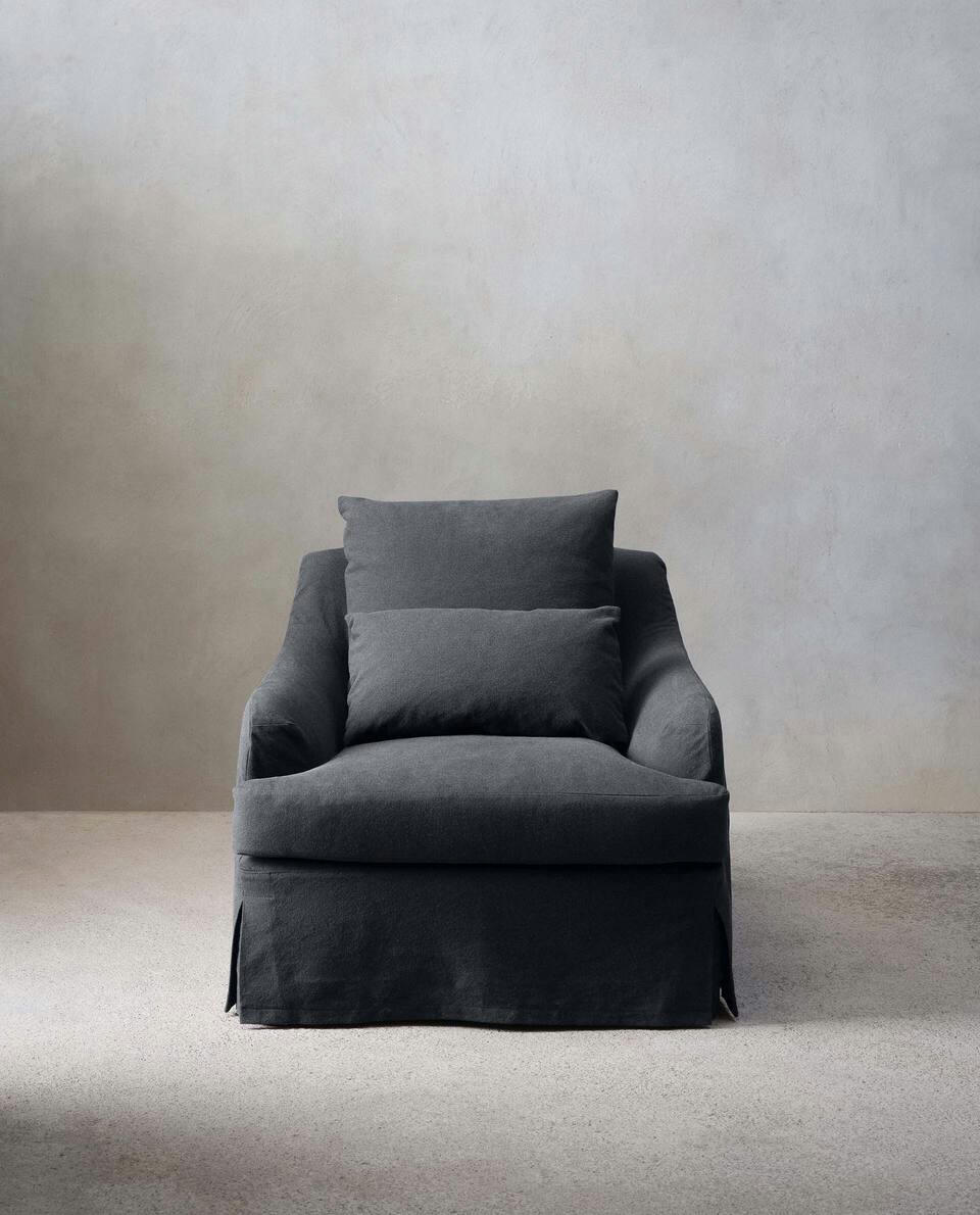 ARMCHAIR 01