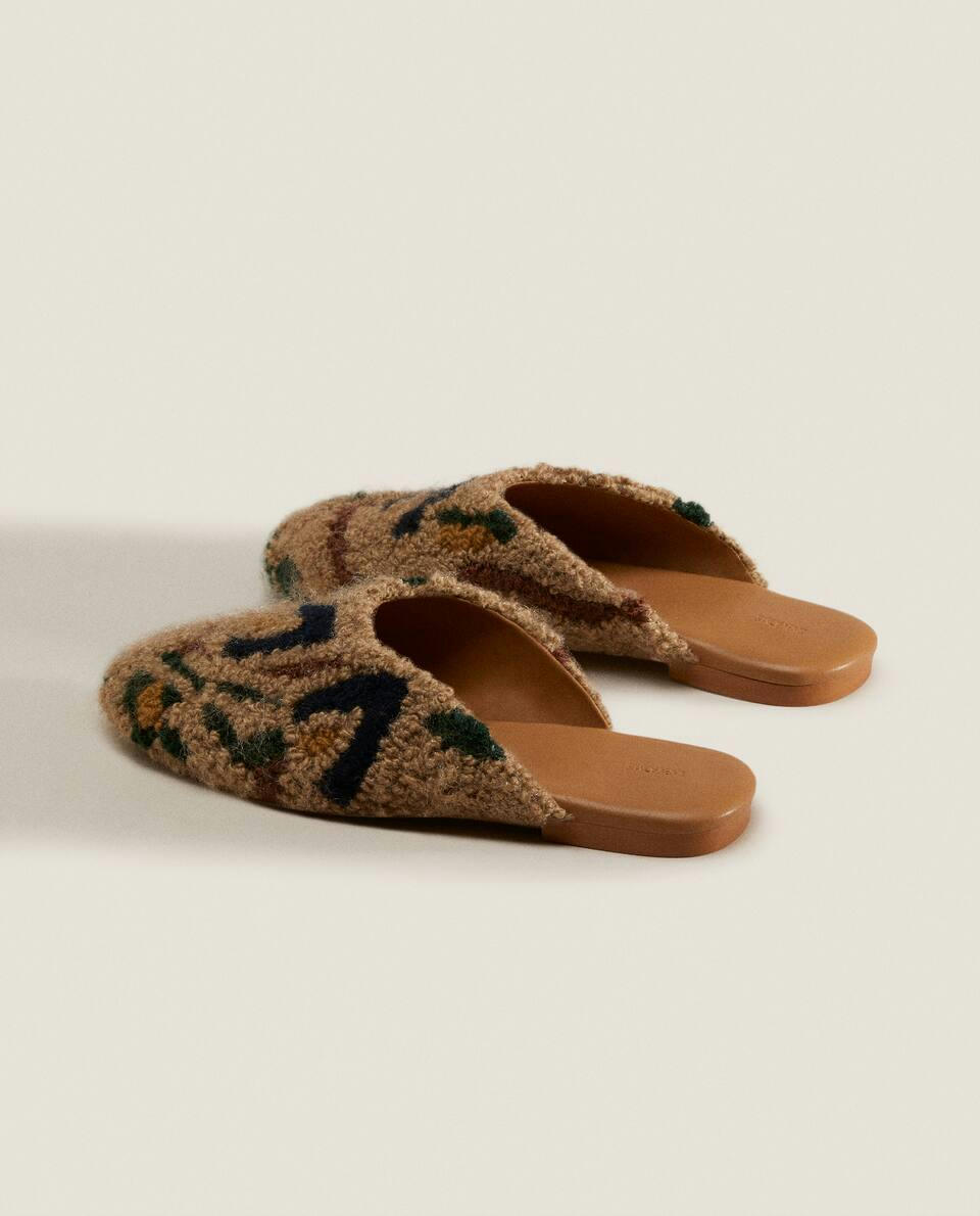 EMBROIDERED MULE SLIPPERS