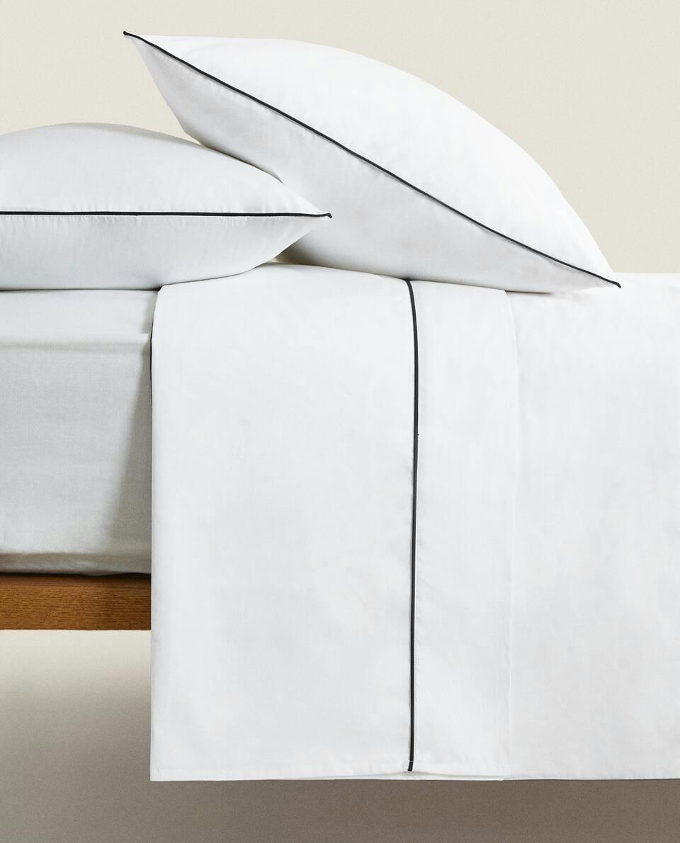 DUVET COVER WITH COLOURED PIPING DETAIL