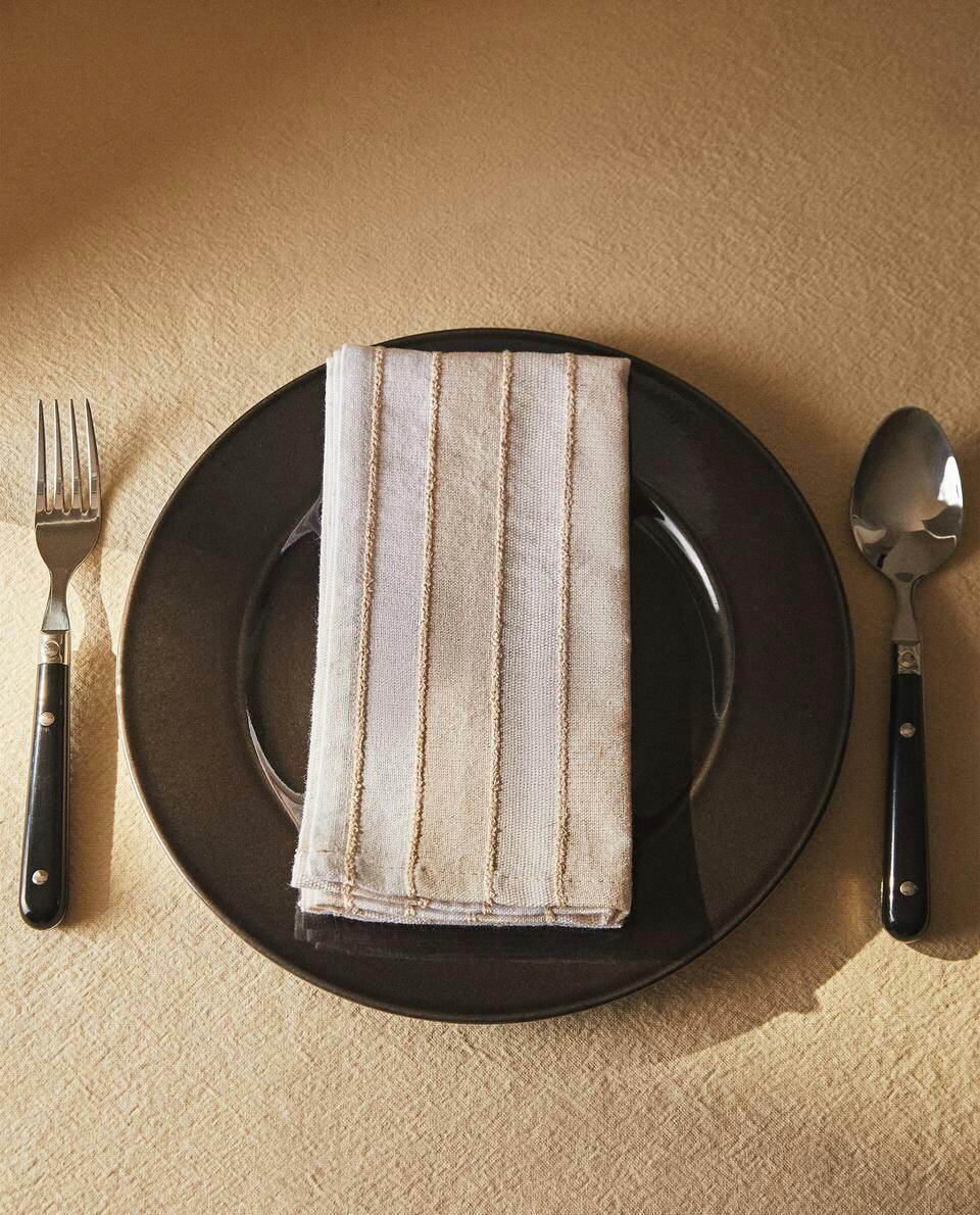 DYED THREAD STRIPED NAPKINS (PACK OF 2)