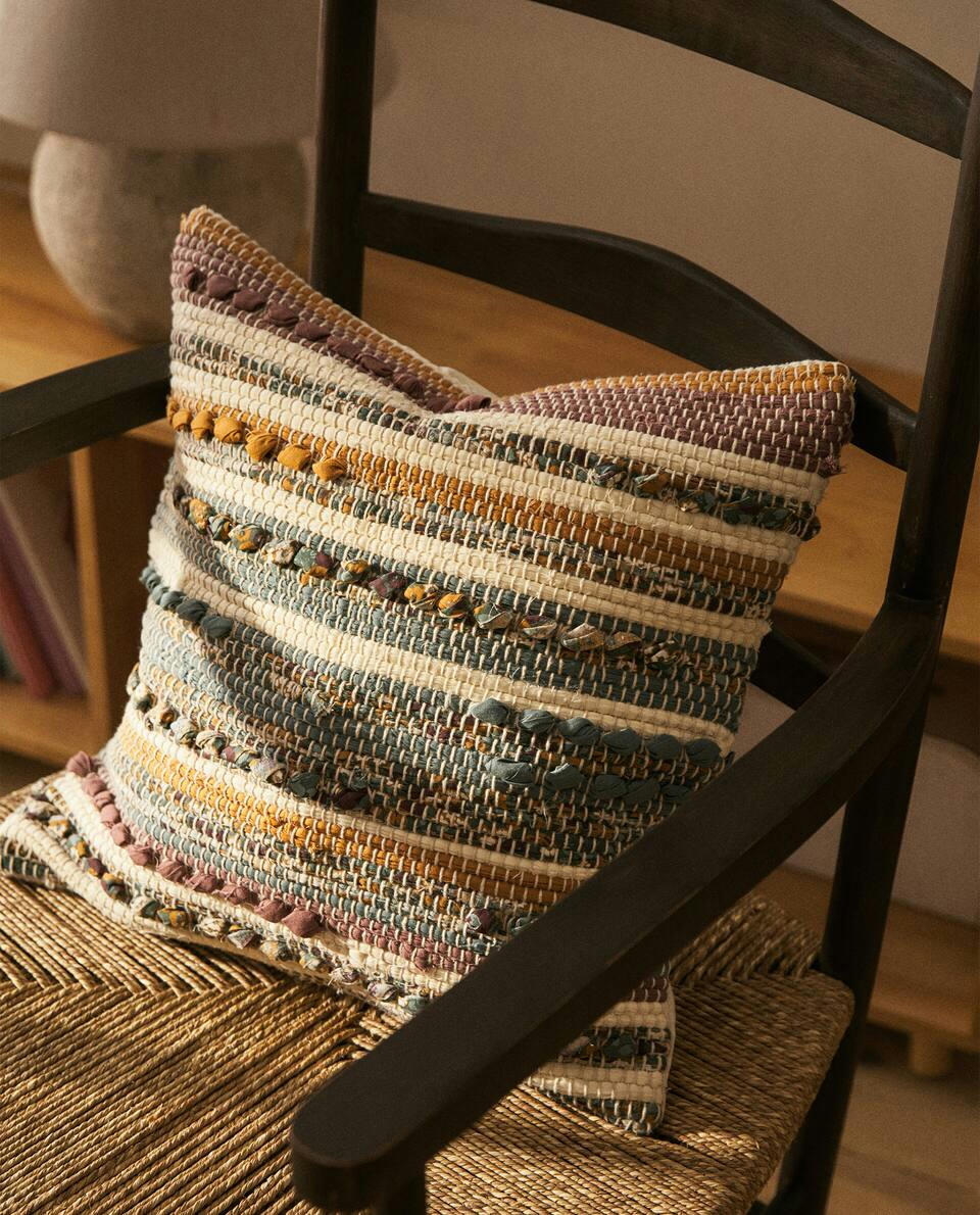 CHILDREN’S STRIPED CUSHION COVER