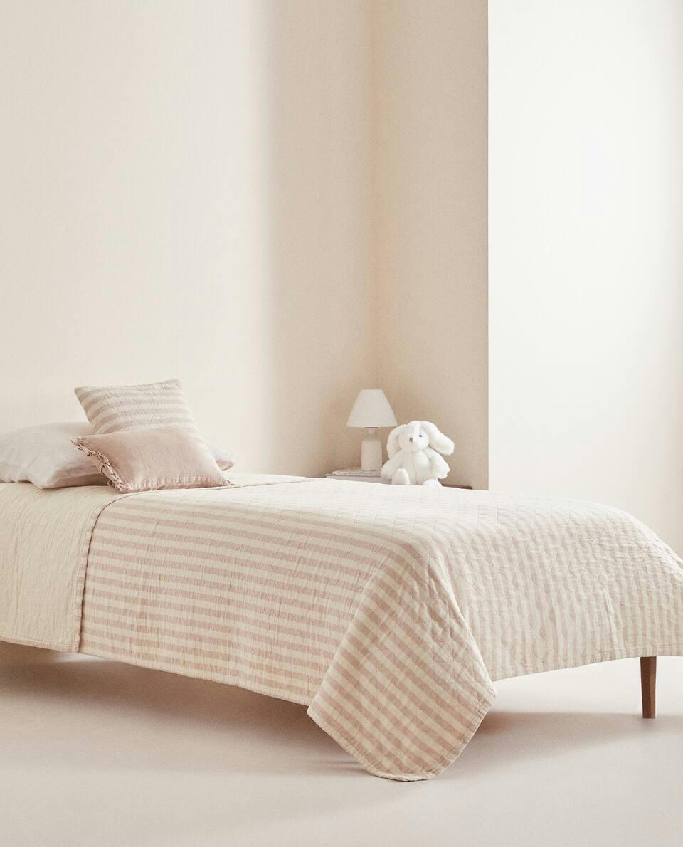 DYED THREAD STRIPED BEDSPREAD