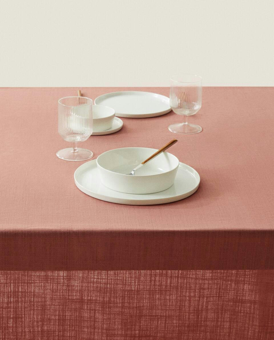 HEMSTITCHED TABLECLOTH