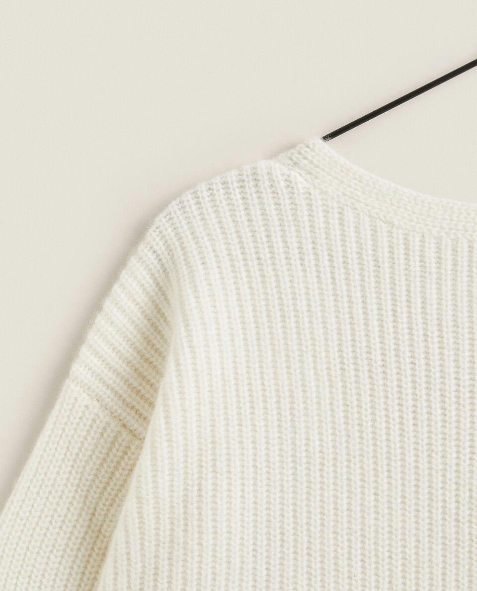 RIBBED CASHMERE SWEATER
