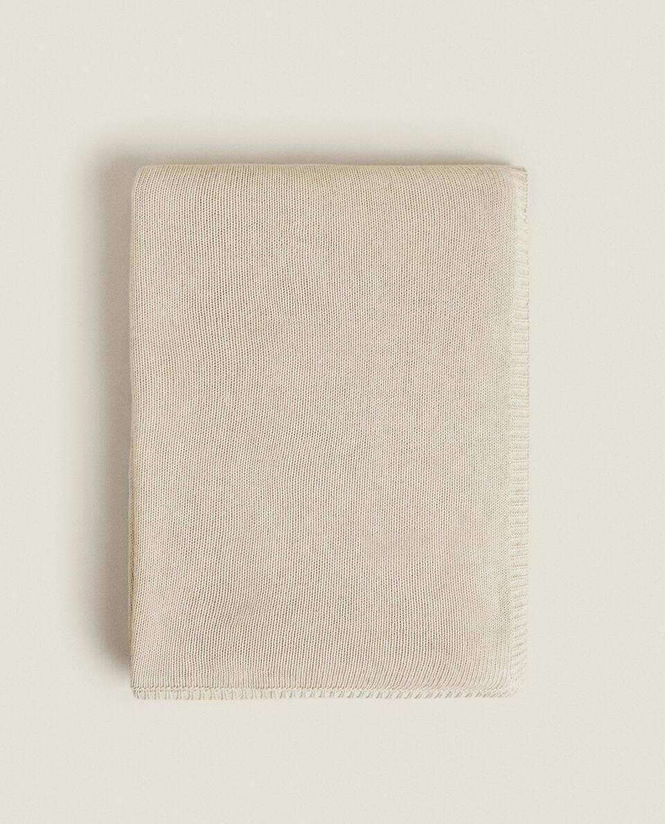 KNIT BLANKET
