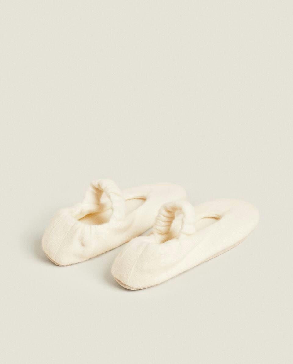 CASHMERE SLIPPERS