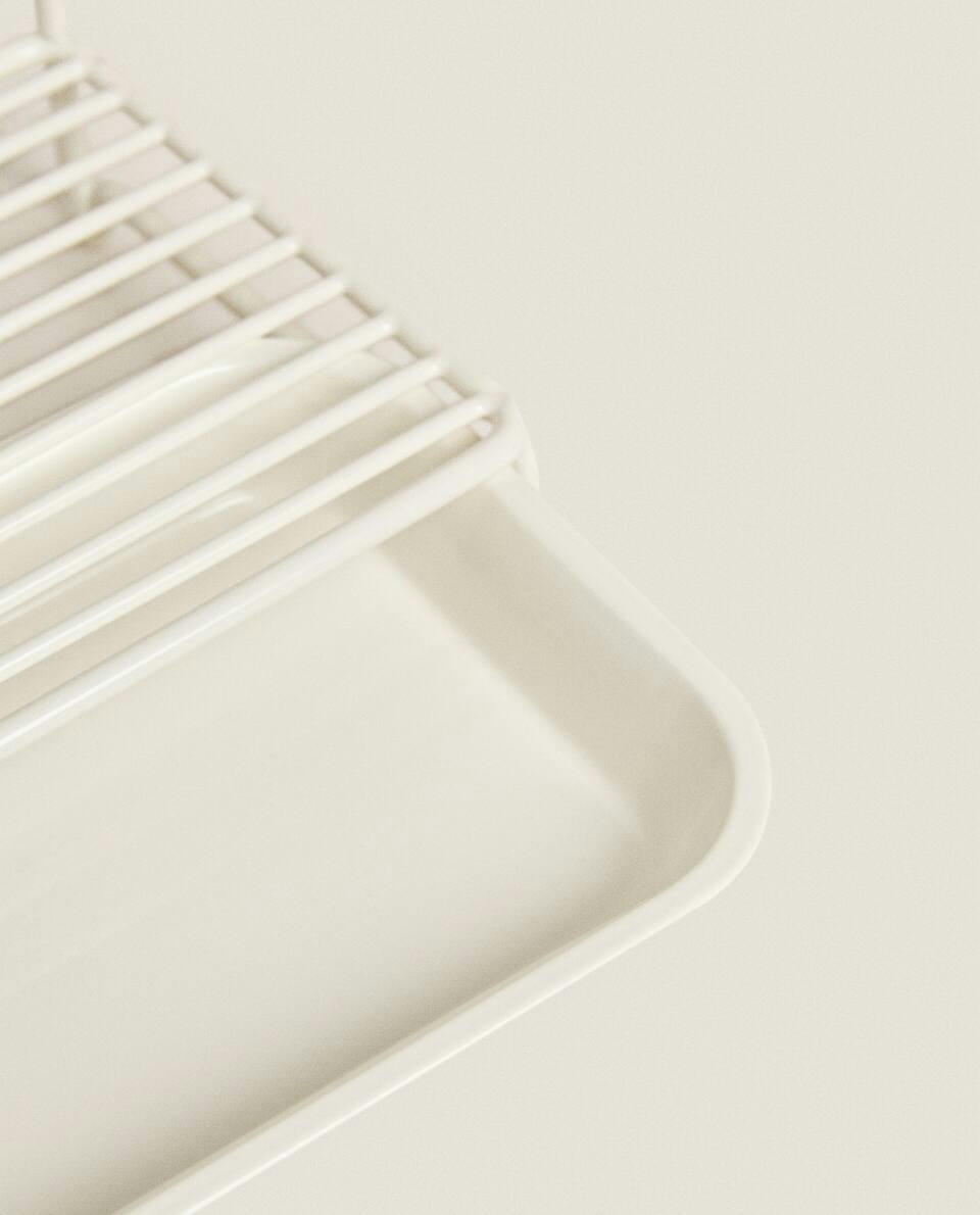 WHITE METAL STRUCTURE