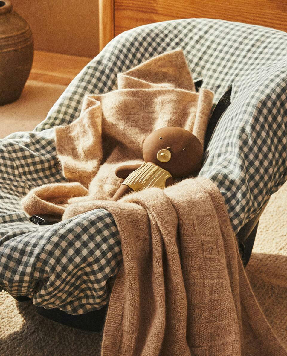 CHILDREN’S CHECK BABY CARRIER SEAT CUSHION