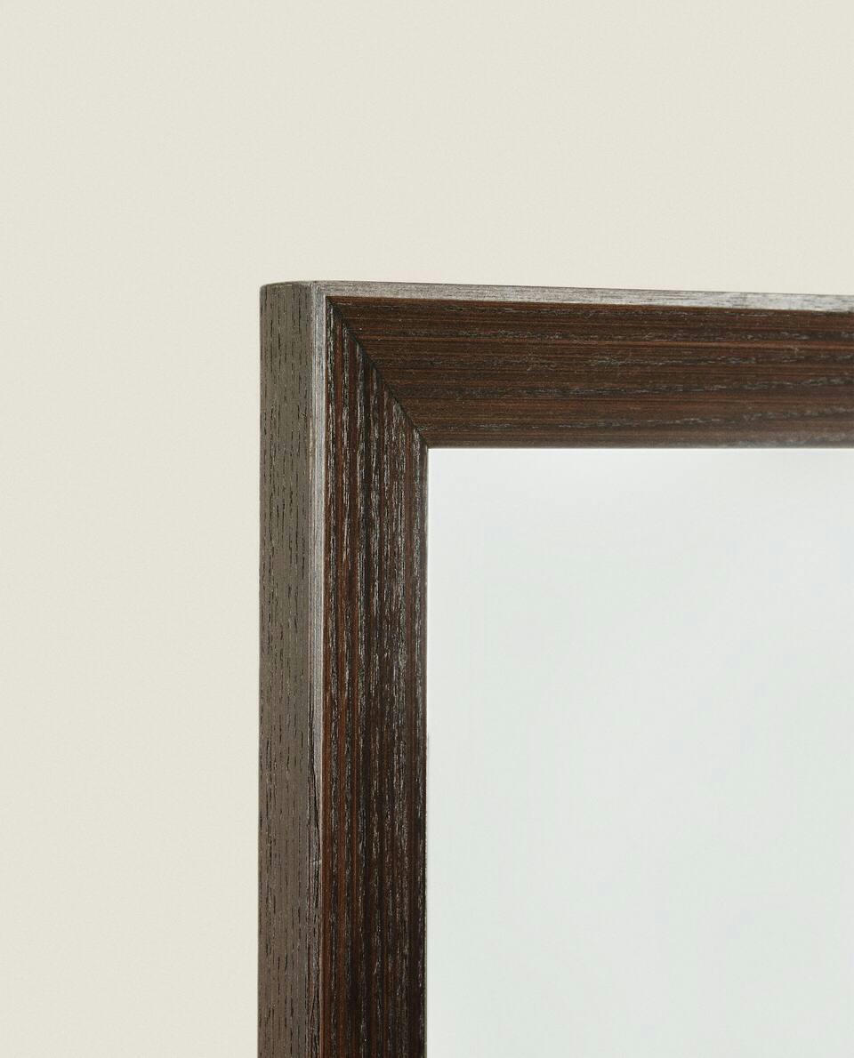 VERTICAL MIRROR WITH BEVELLED FRAME