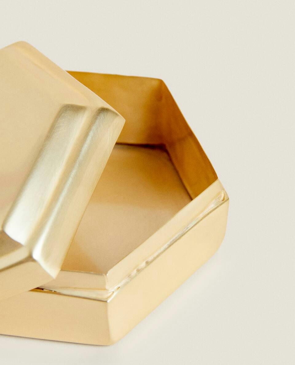 HEXAGONAL BOX WITH LID