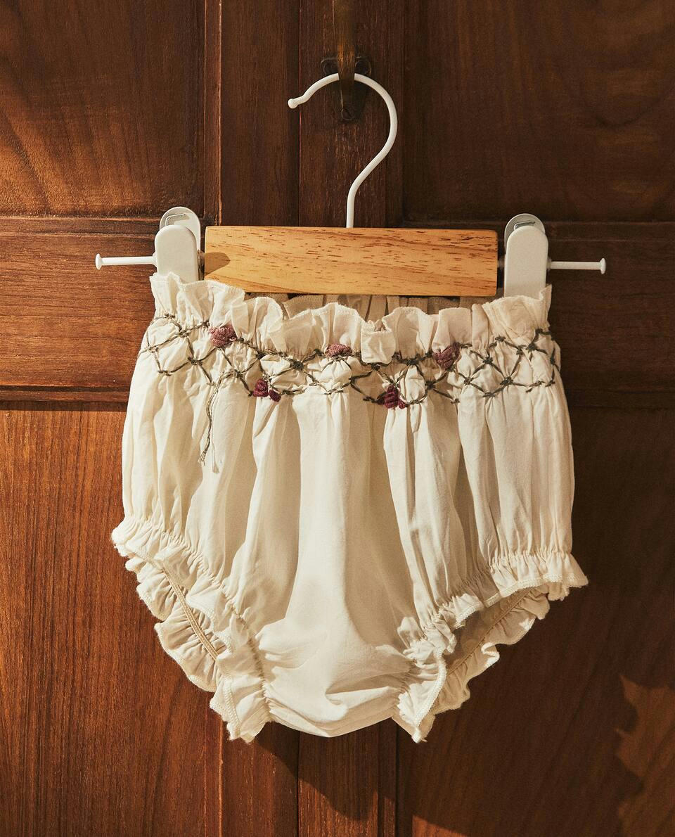 EMBROIDERED BABY BLOOMERS