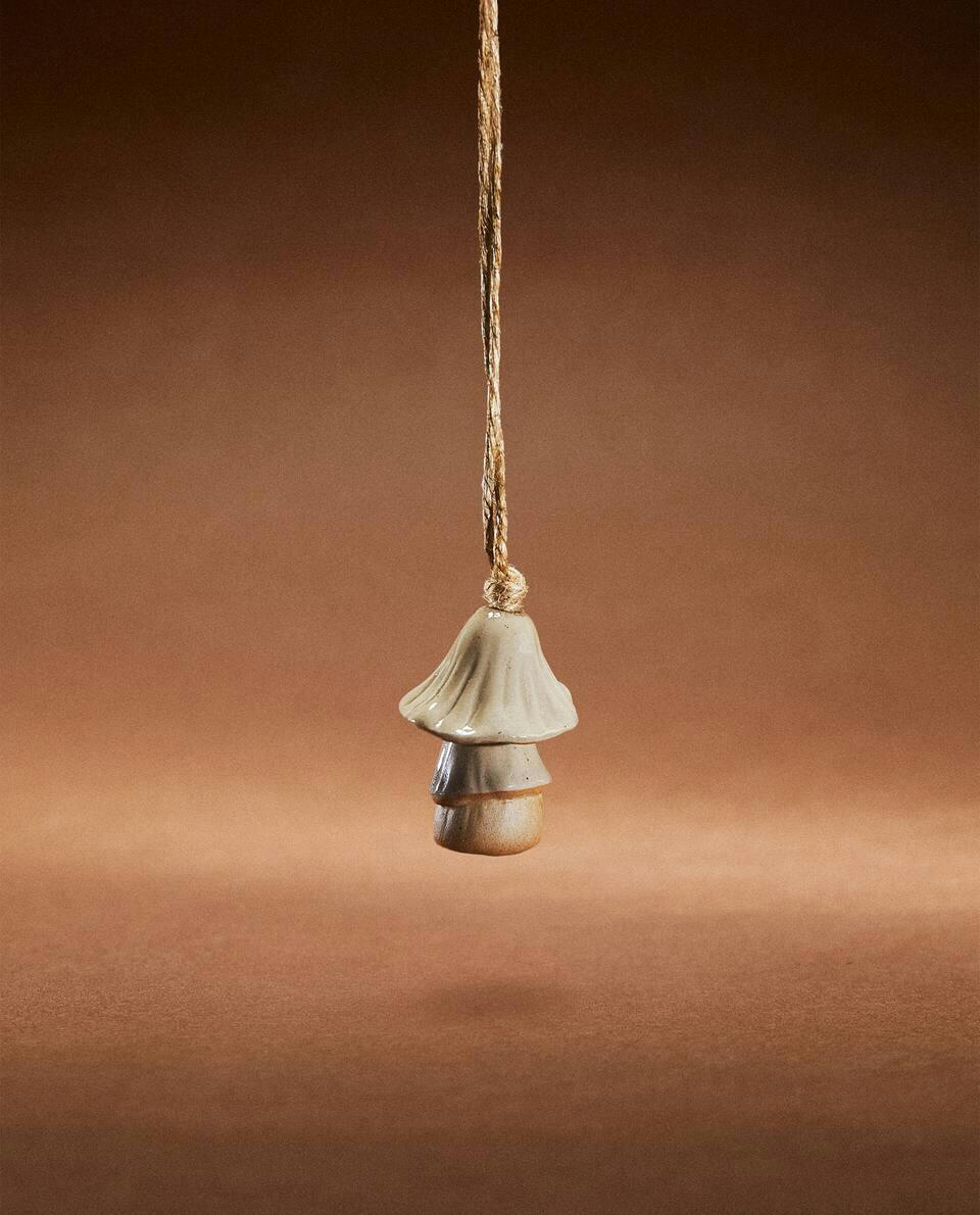 CERAMIC MUSHROOM DECORATIONS