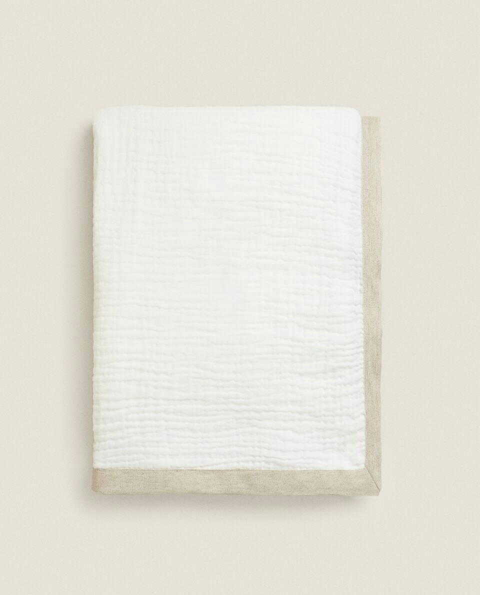 MUSLIN BLANKET