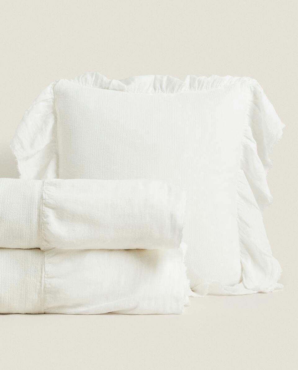 LINEN RUFFLE BEDSPREAD