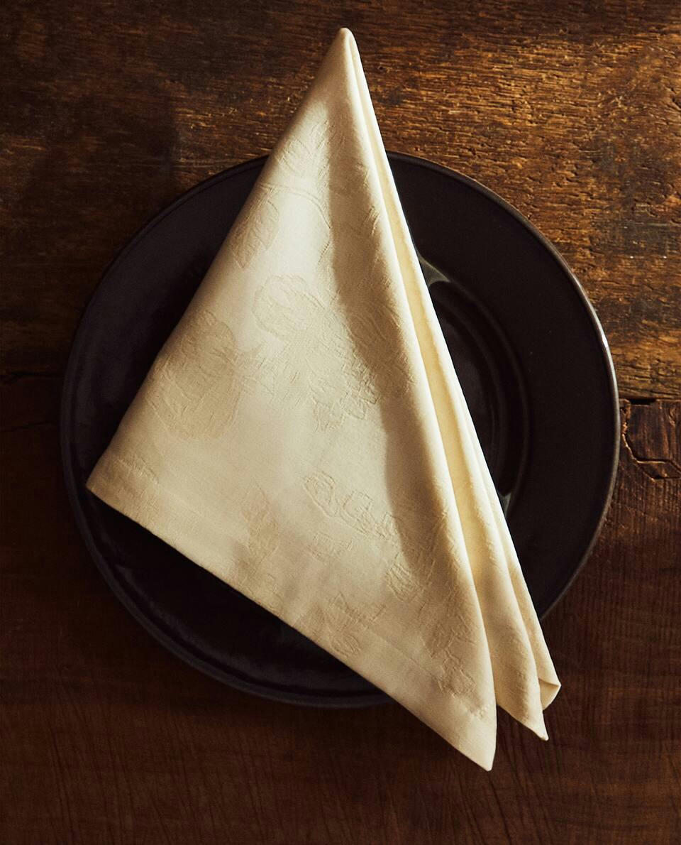 FLORAL JACQUARD NAPKINS (PACK OF 2)