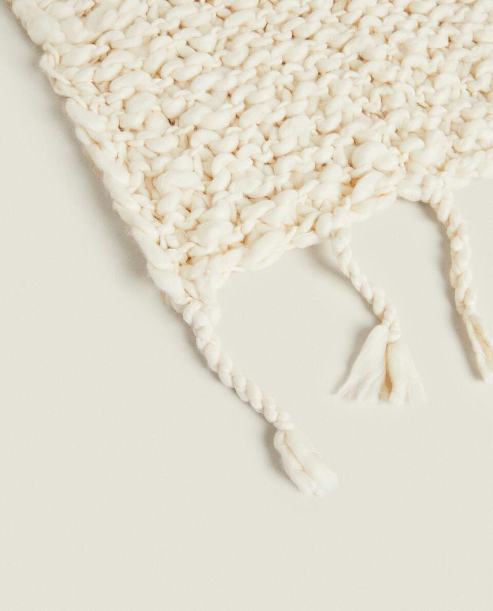 PLAIN CHUNKY KNIT BLANKET