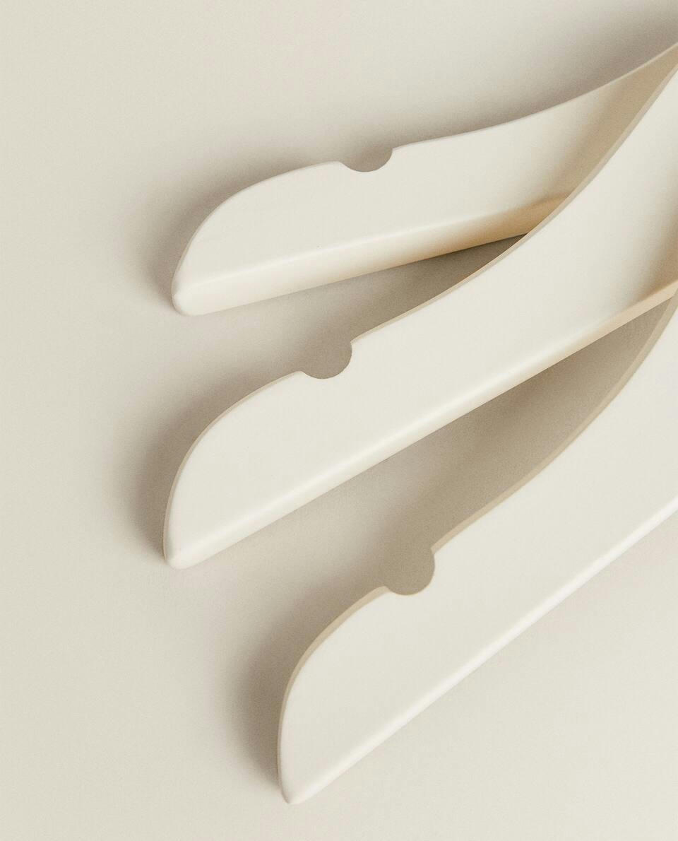 OYSTER WHITE WOODEN BABY HANGER (PACK OF 3)