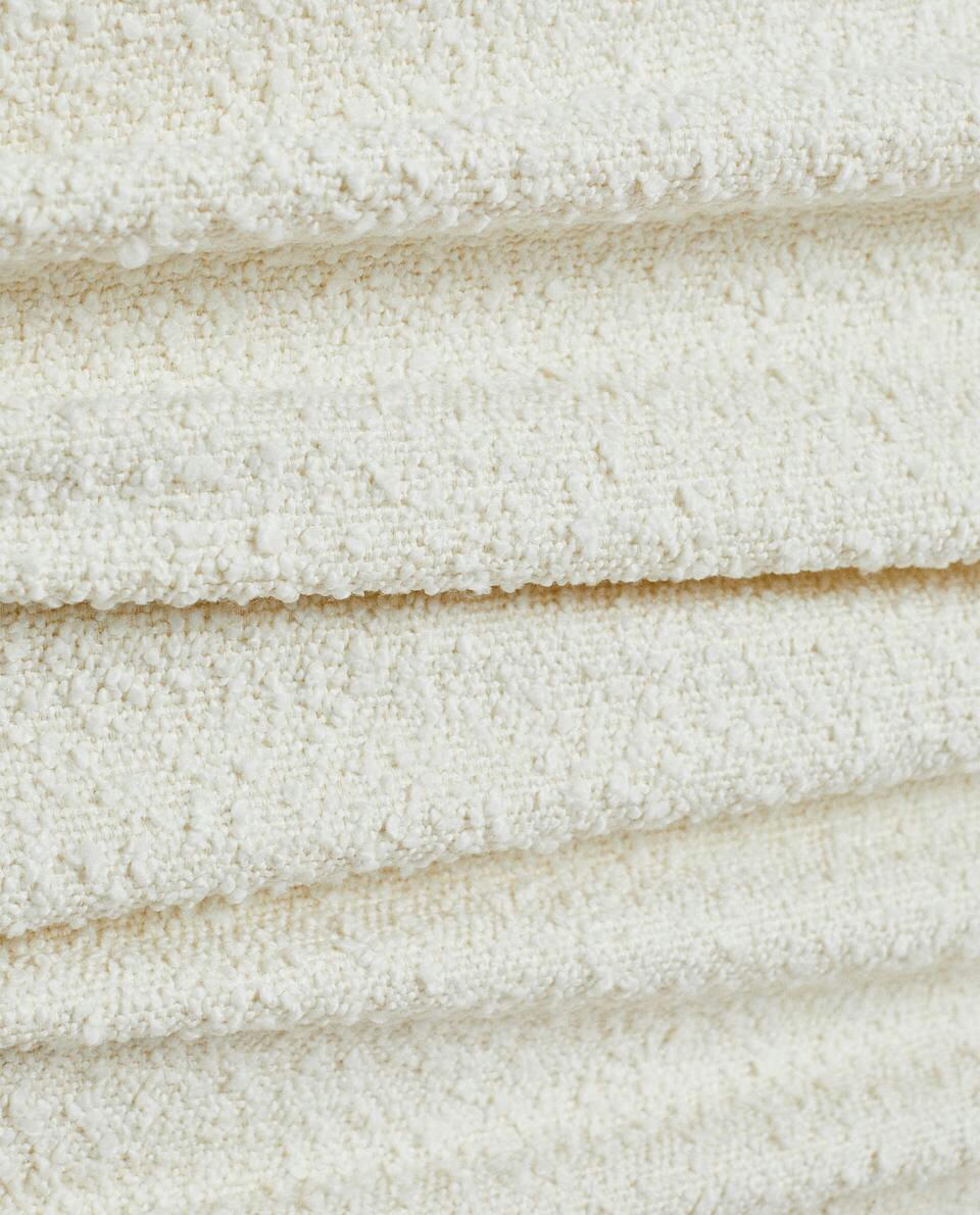 HEADBOARD WITH BOUCLé COVER