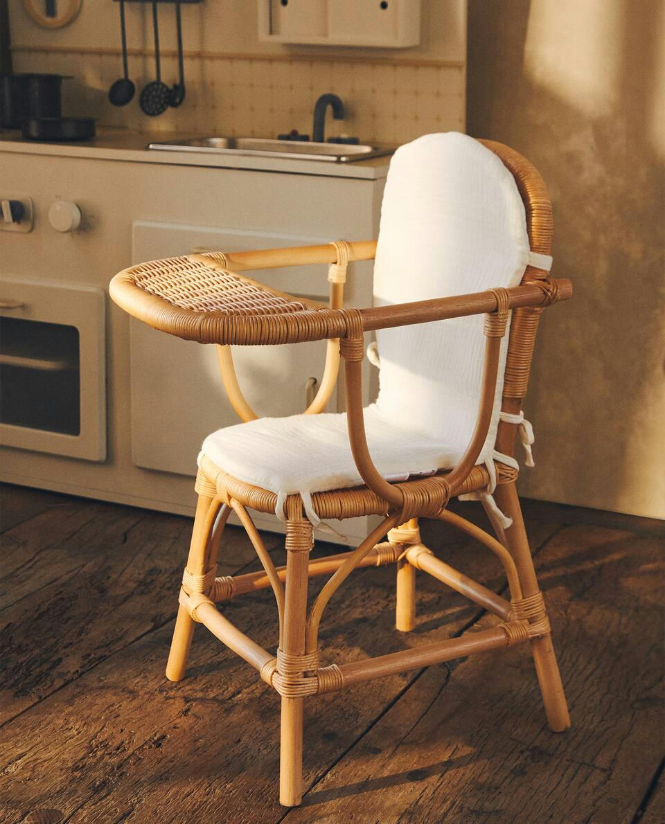 CHILDREN'S TOY HIGH CHAIR
