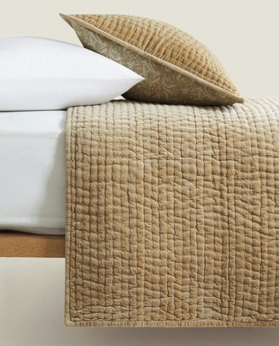 VELVET QUILT