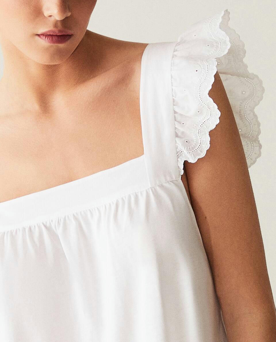 NIGHTDRESS WITH FRILLS