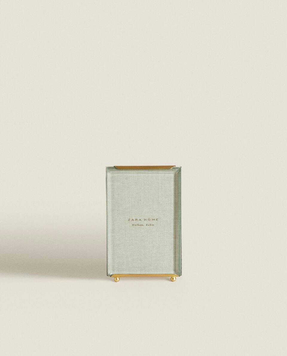 GOLD STRUCTURE FRAME