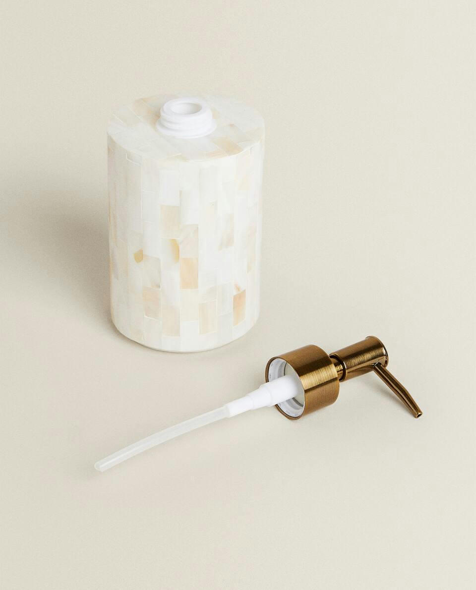 MOTHER-OF-PEARL BATHROOM SET