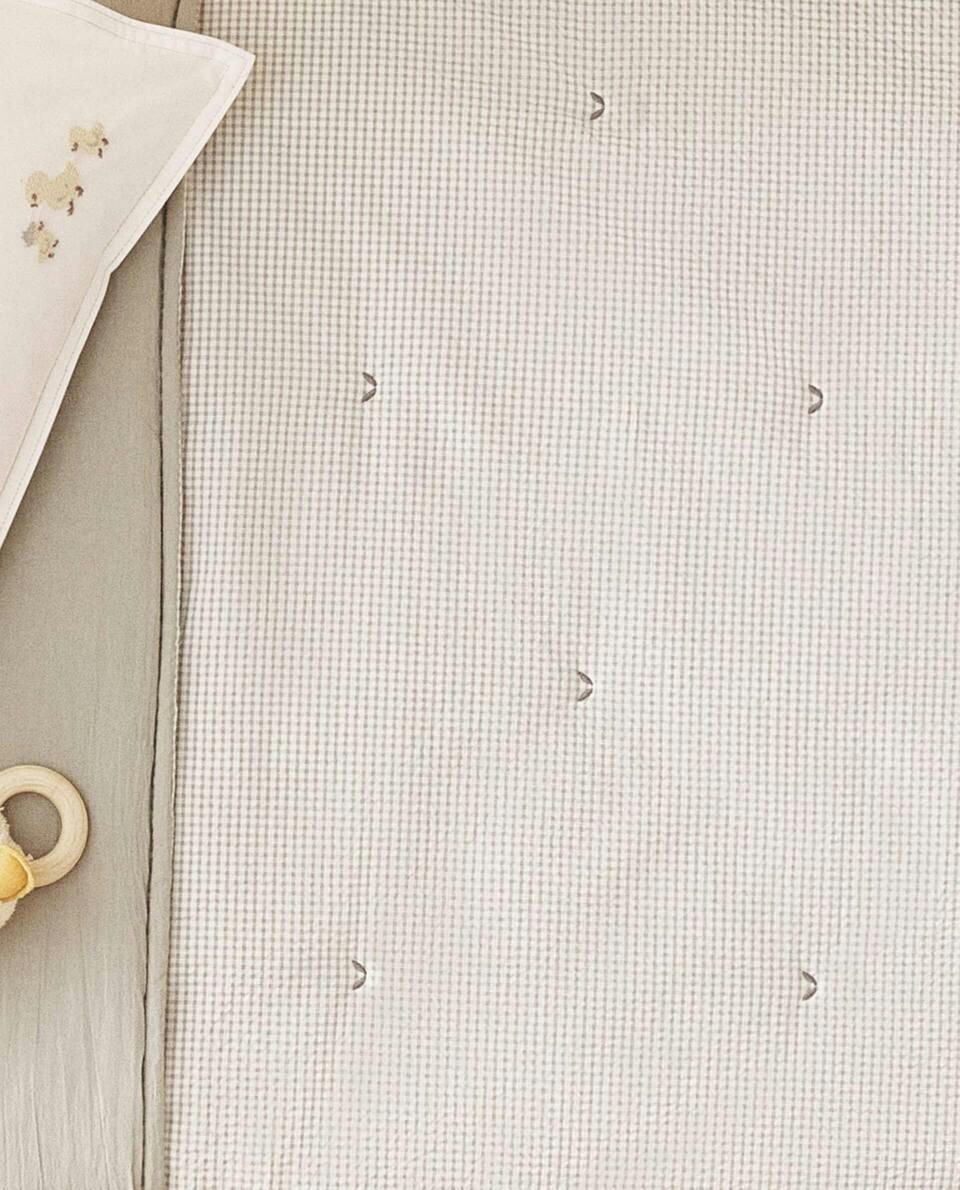 CHILDREN'S SEERSUCKER QUILT