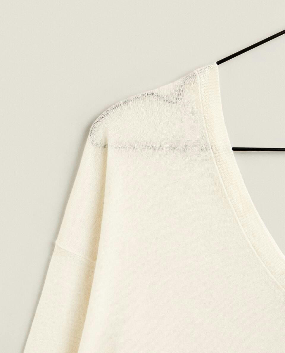 FINE CASHMERE SWEATER