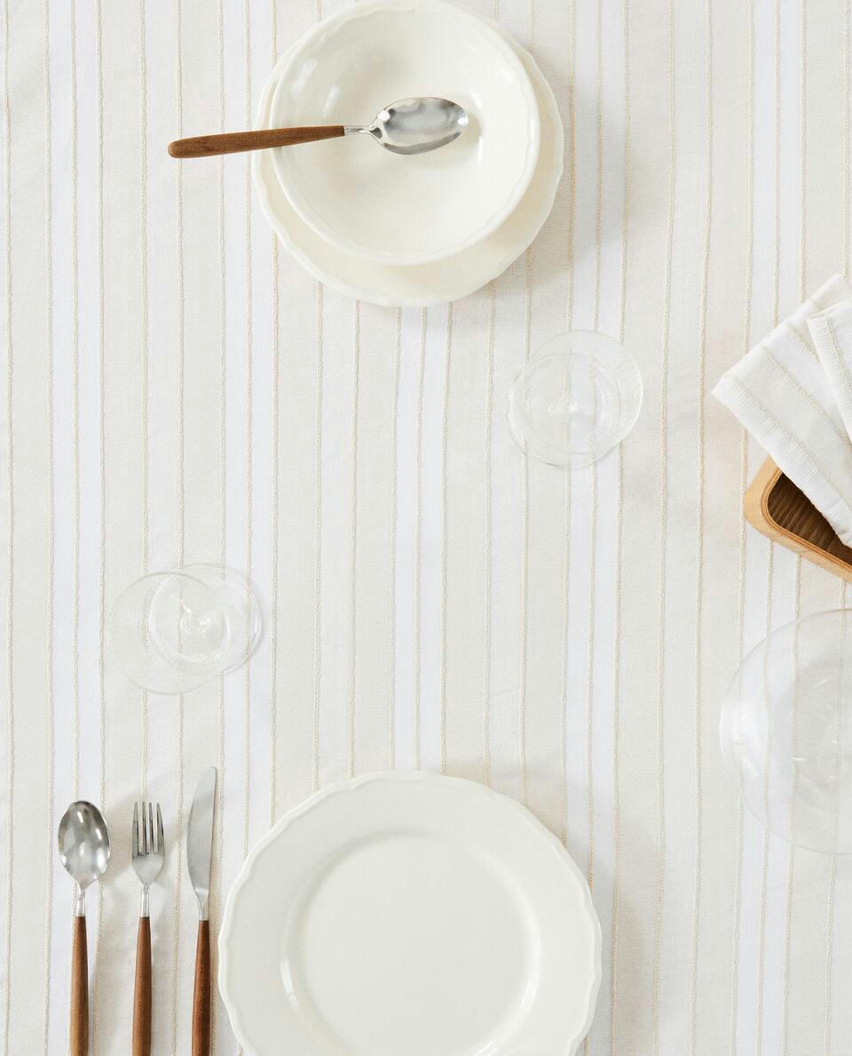 DYED THREAD STRIPED TABLECLOTH