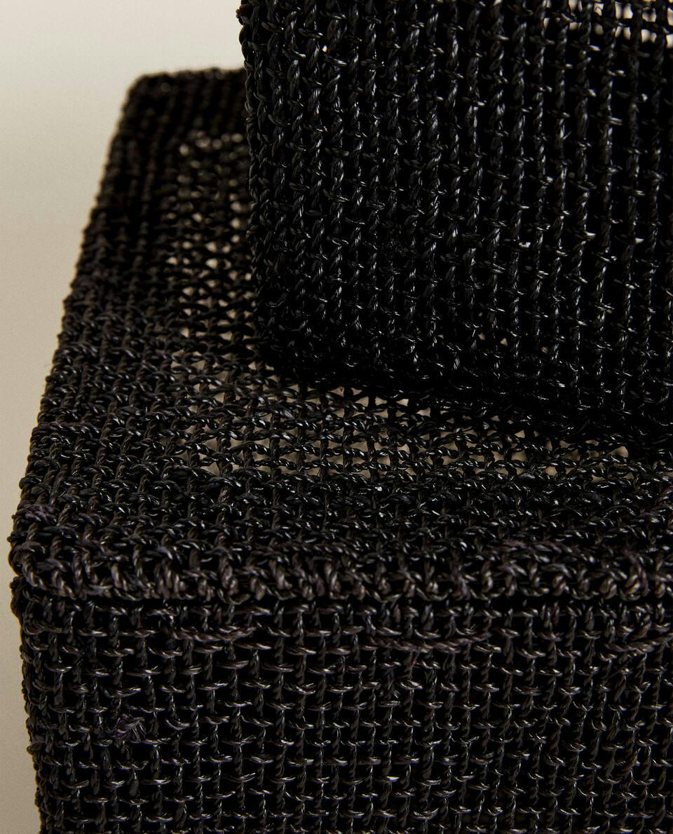 WOVEN BASKET WITH LID