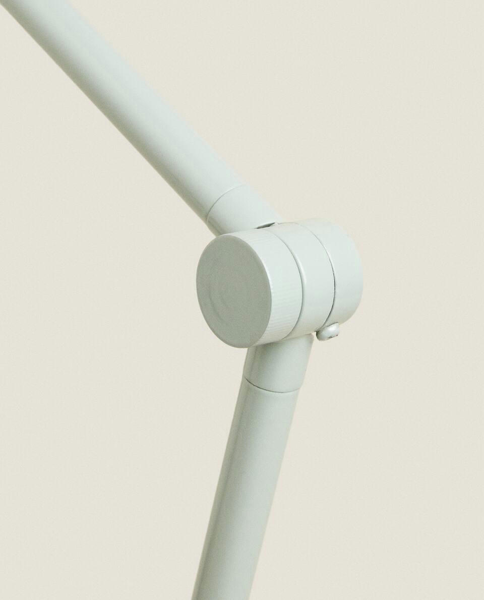 LACQUERED DESK LAMP WITH SWING ARM