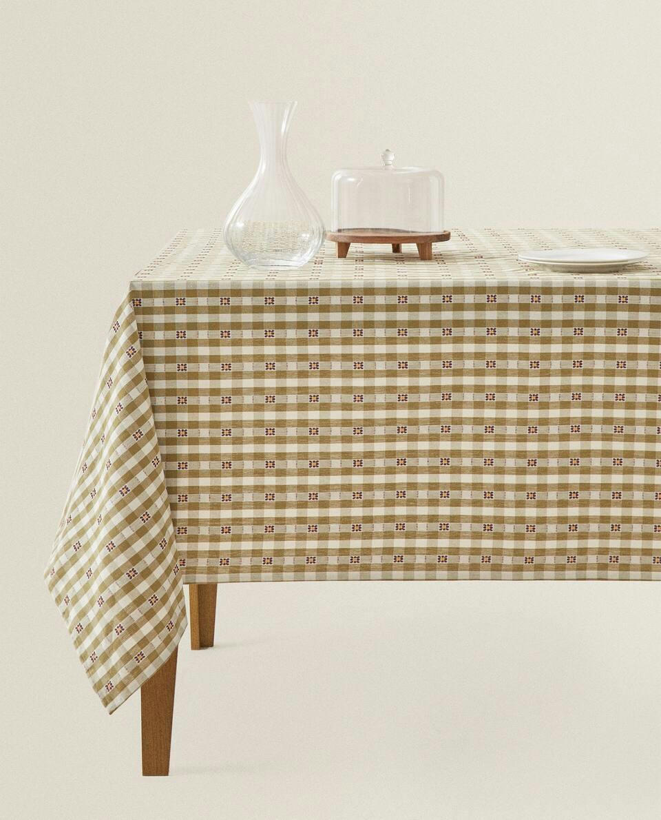 DYED THREAD CHECK TABLECLOTH
