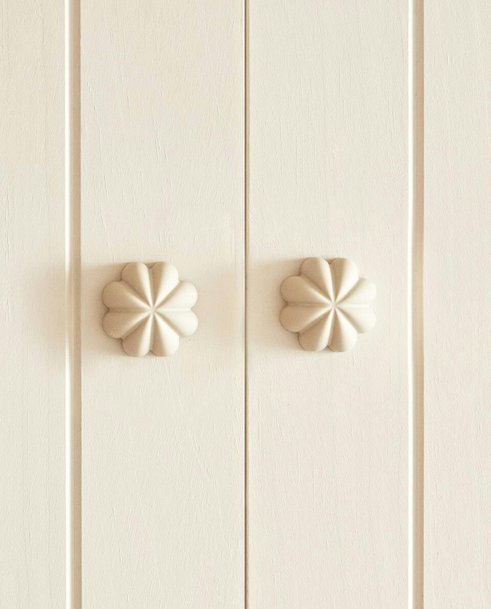METAL FLOWER DOOR KNOB (PACK OF 2)
