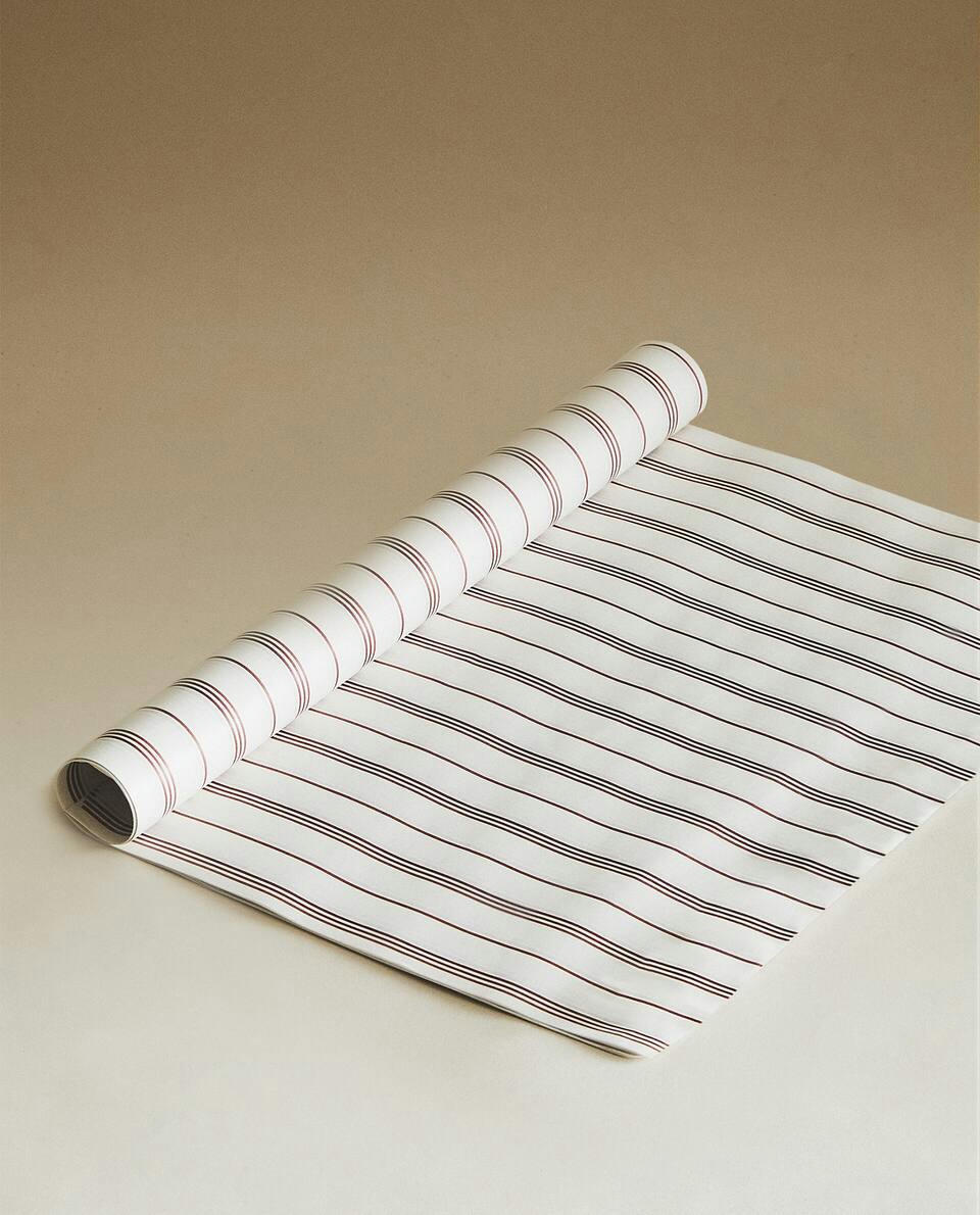 PACK OF STRIPED CHEESE PAPER