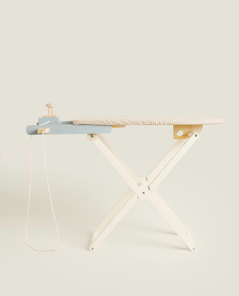 TOY IRONING SET
